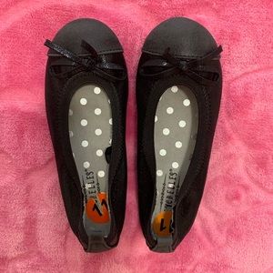 NWOT Black girls dress flats